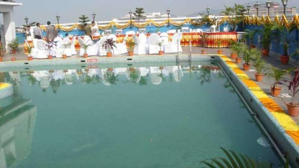 Vishwaratna Hotel Guwahati Exterior foto