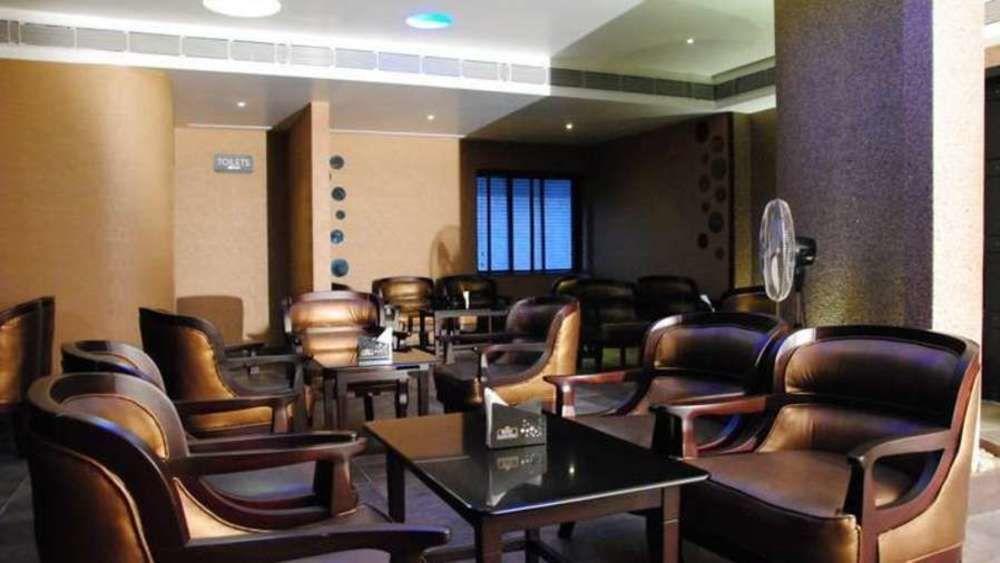 Vishwaratna Hotel Guwahati Exterior foto