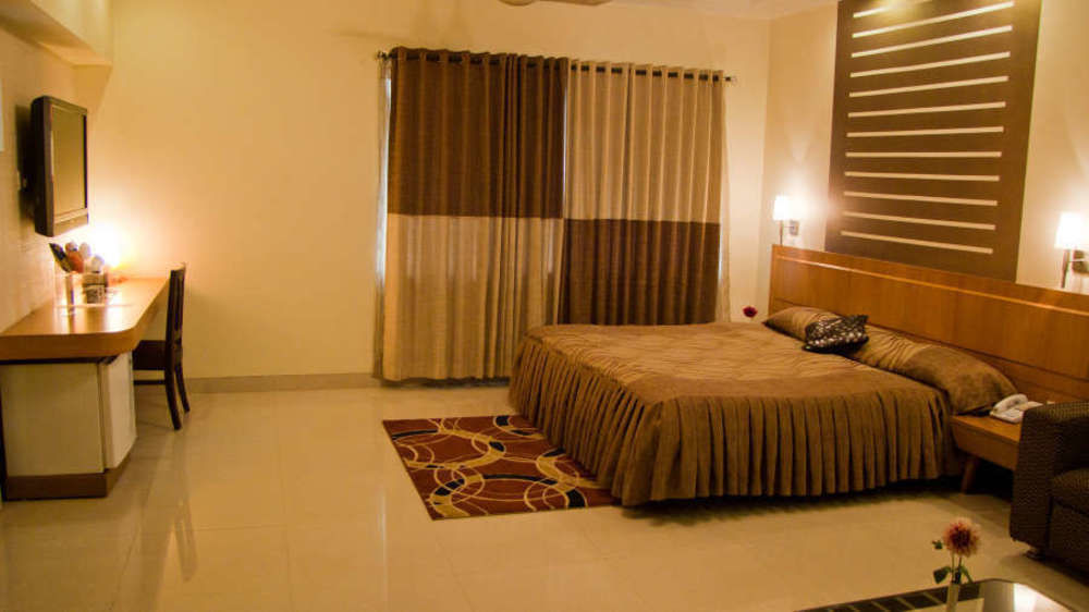 Vishwaratna Hotel Guwahati Exterior foto